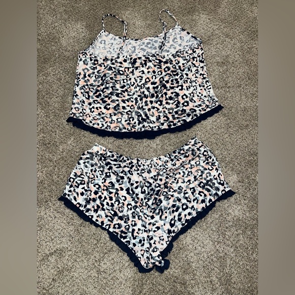 Secret Treasures Pink and Navy Leopard Print Pajama Set - Picture 2 of 7